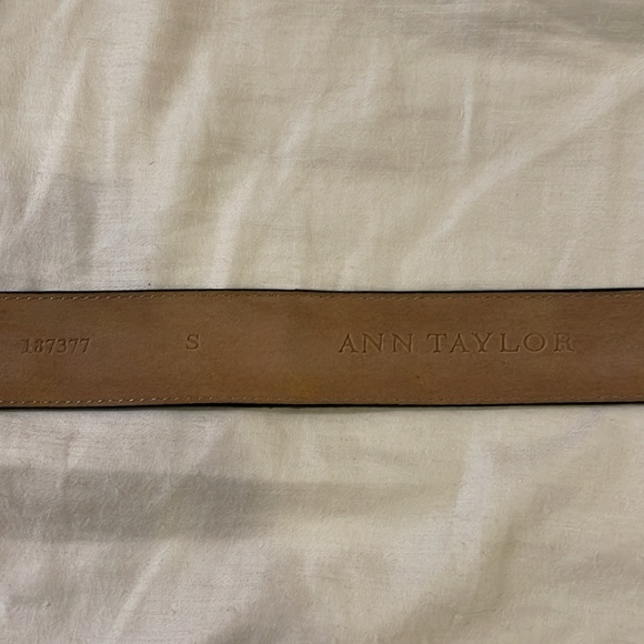 Vintage shiny leather with rose gold belt - Picture 5 of 7